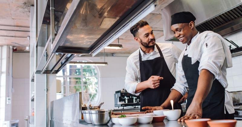 Restaurant Jobs in Italy with Visa Sponsorship 2026 (€9–€25k/year)